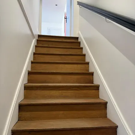 Chez Eugène, Neuf Appartamento *