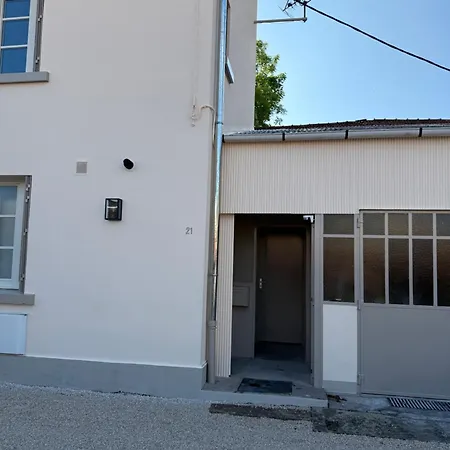 Апартаменты Chez Eugene, Neuf