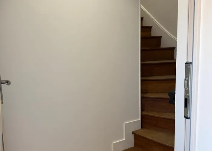 Chez Eugene, Neuf Apartment